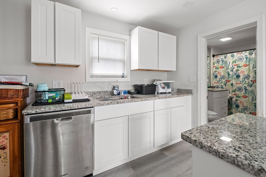 235 Chancery St, New Bedford MA 02740-3447 exterior