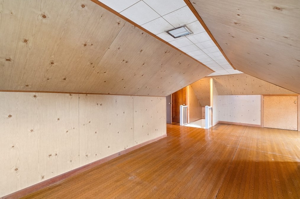 668 Burncoat St, Worcester MA 01606-1175 exterior