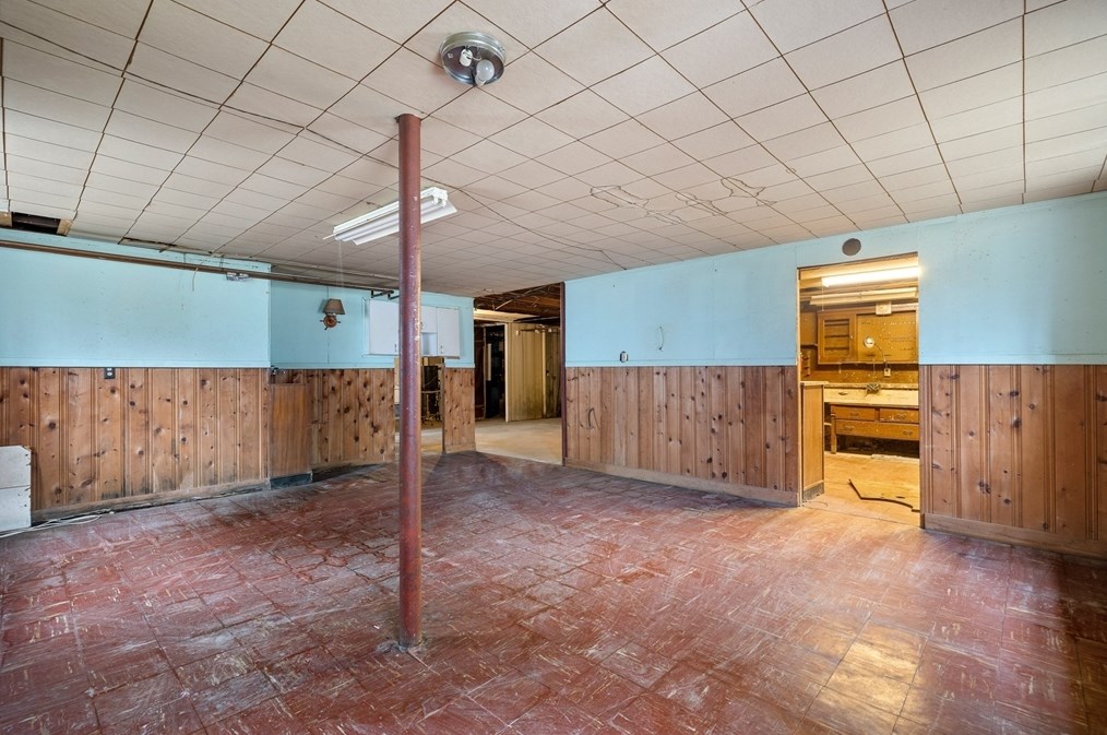 668 Burncoat St, Worcester MA 01606-1175 exterior