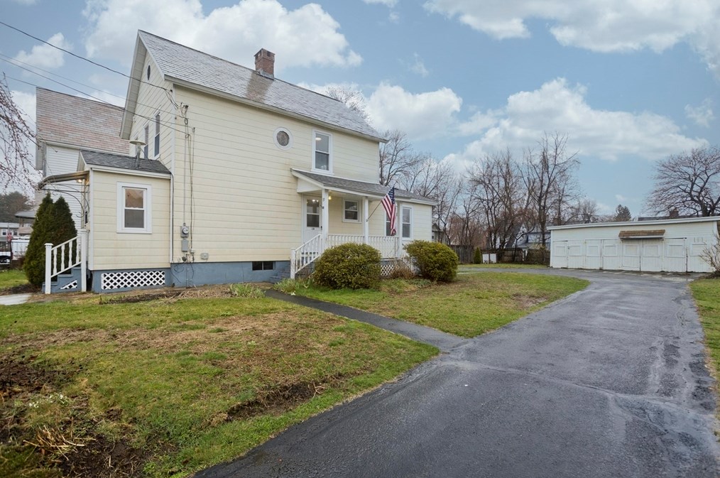 19 Harrison Ave, Montgomery MA  01085-4211 exterior