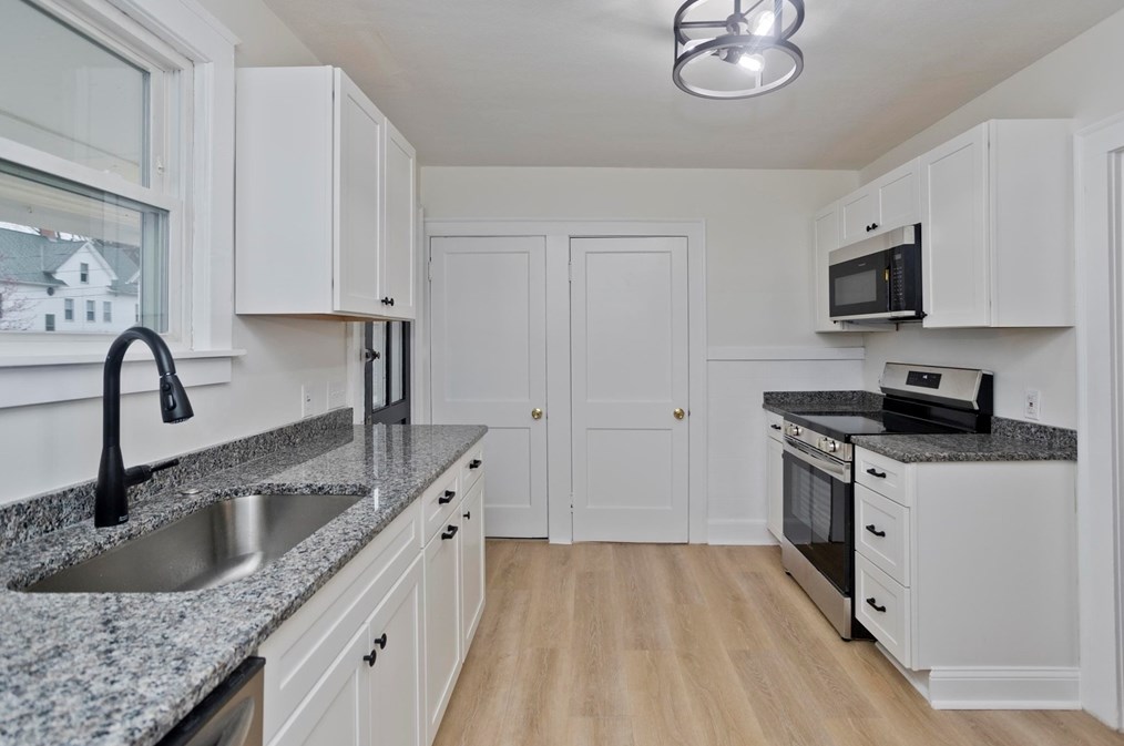 19 Harrison Ave, Montgomery MA  01085-4211 exterior