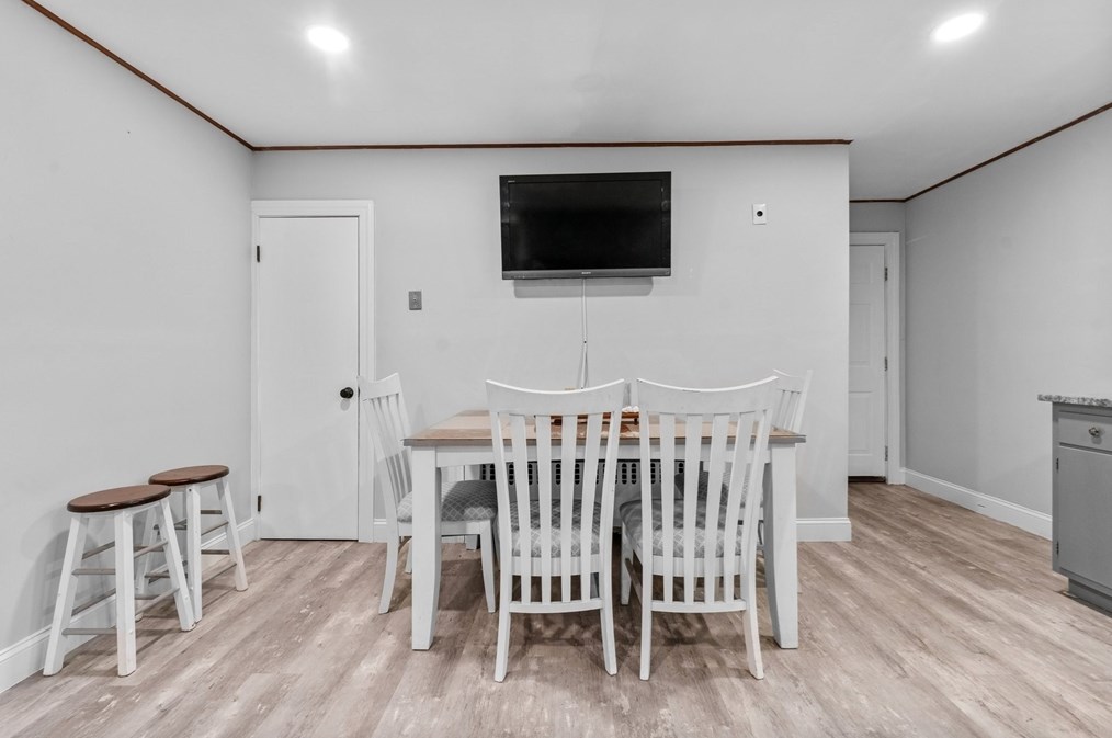 13 Stearns Ave, Leominster MA 01453 exterior