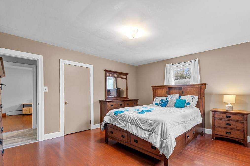 13 Stearns Ave, Leominster MA 01453 exterior