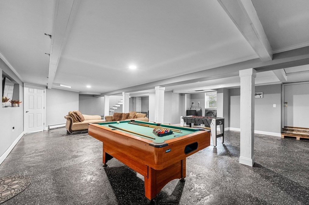 13 Stearns Ave, Leominster MA 01453 exterior