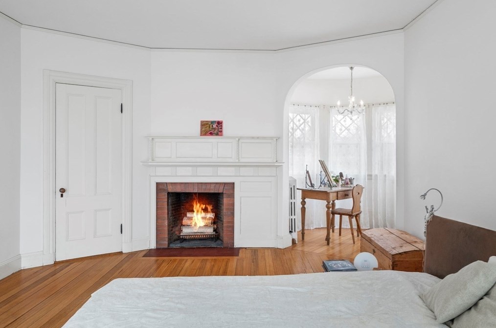 279 Nahant Rd, Nahant MA 01908-1341 exterior