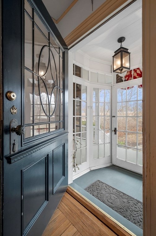 279 Nahant Rd, Nahant MA 01908-1341 exterior