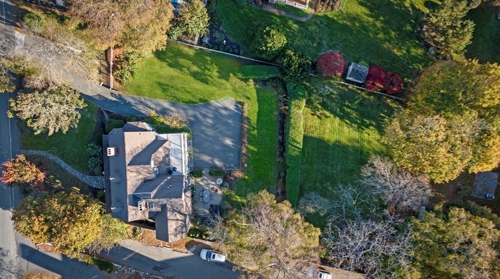 279 Nahant Rd, Nahant MA 01908-1341 exterior