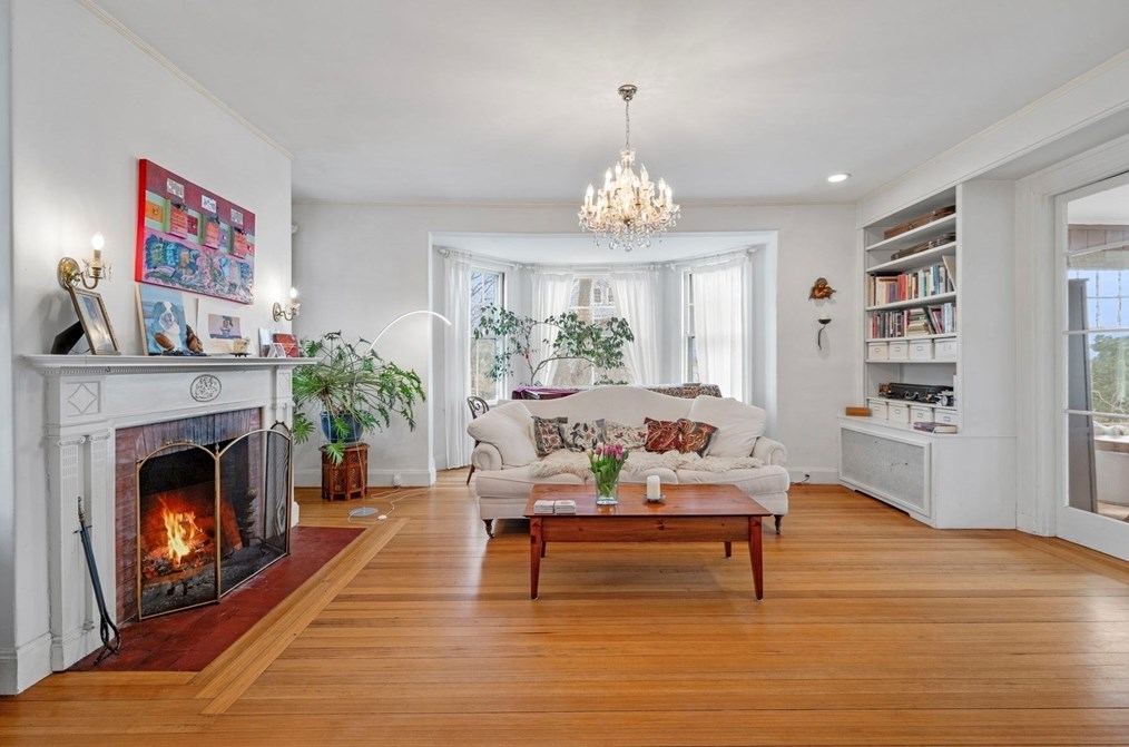 279 Nahant Rd, Nahant MA 01908-1341 exterior