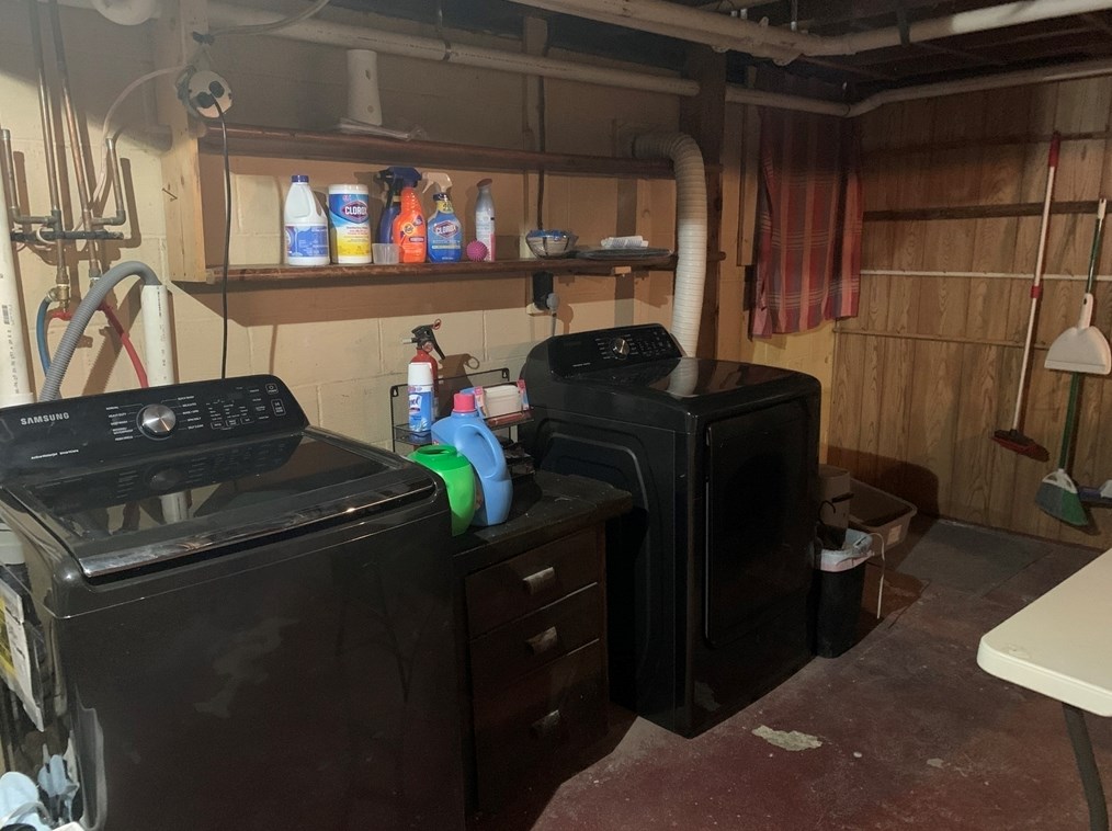 59 Champlain St, Dracut MA  01826-3946 exterior