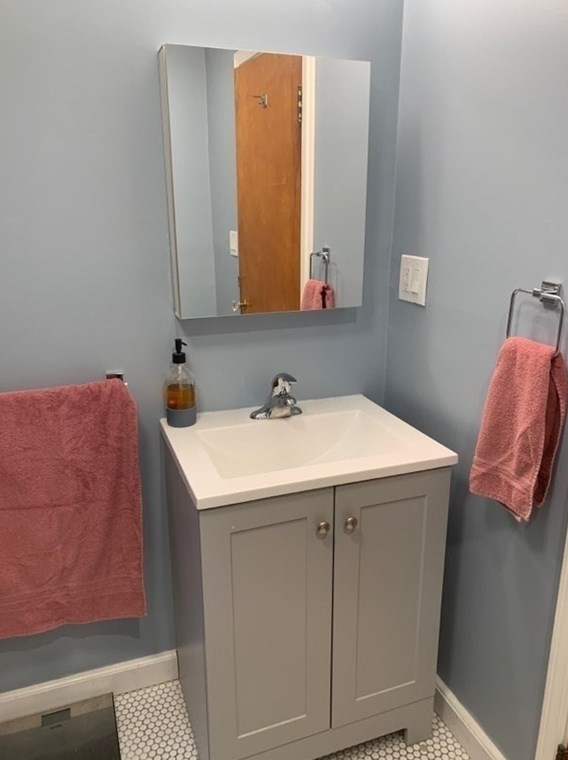 59 Champlain St, Dracut MA  01826-3946 exterior