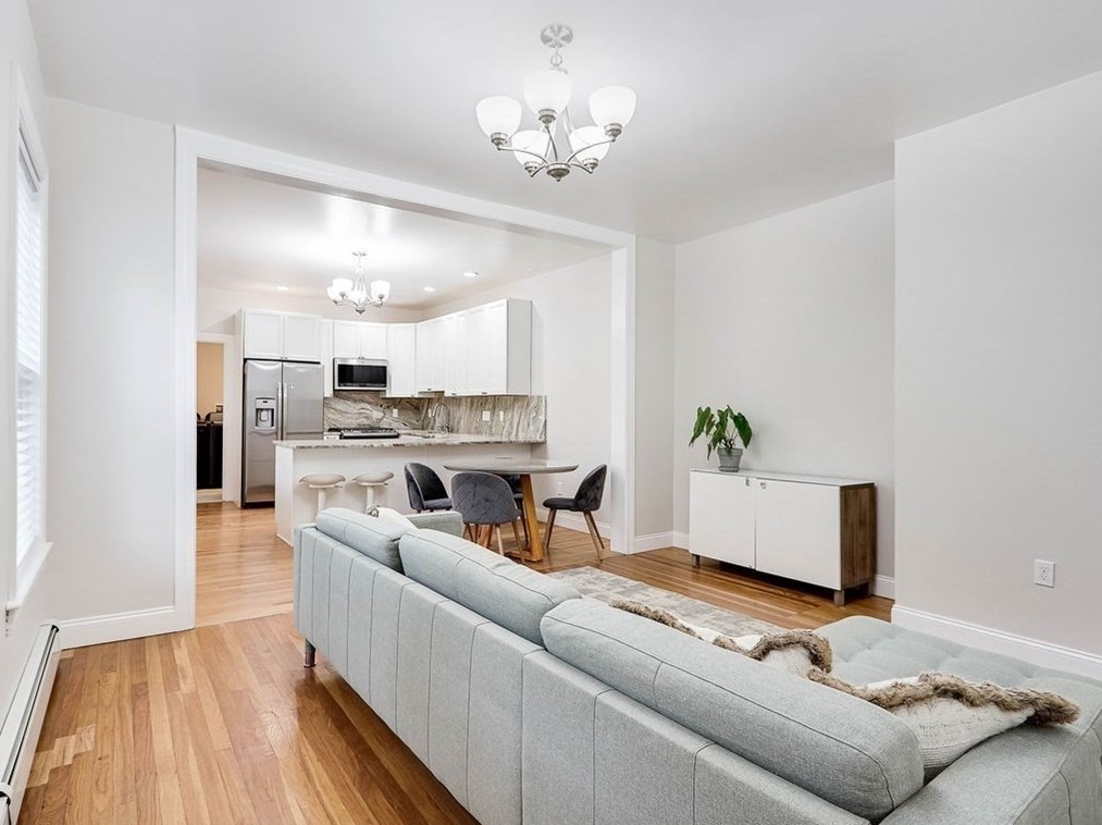 12 Marshall St, Watertown MA 02472-4739 exterior