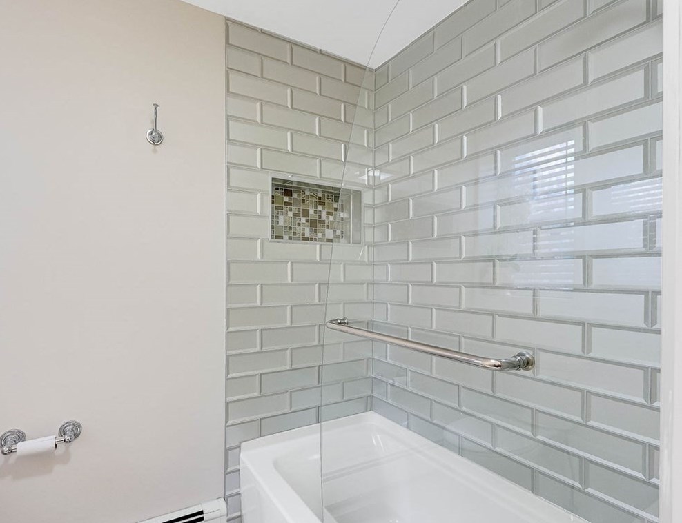 12 Marshall St, Watertown MA 02472-4739 exterior