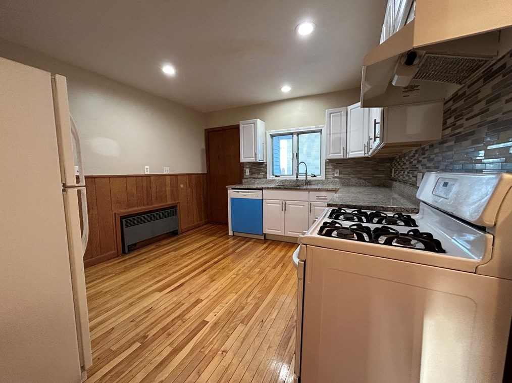 63 Warner Ave, Worcester MA  01604-3153 exterior