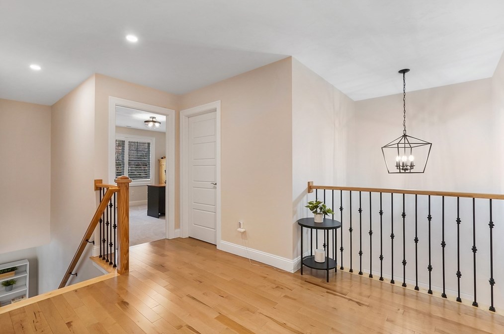 61 New Boston Rd, Sturbridge MA  01566-1334 exterior