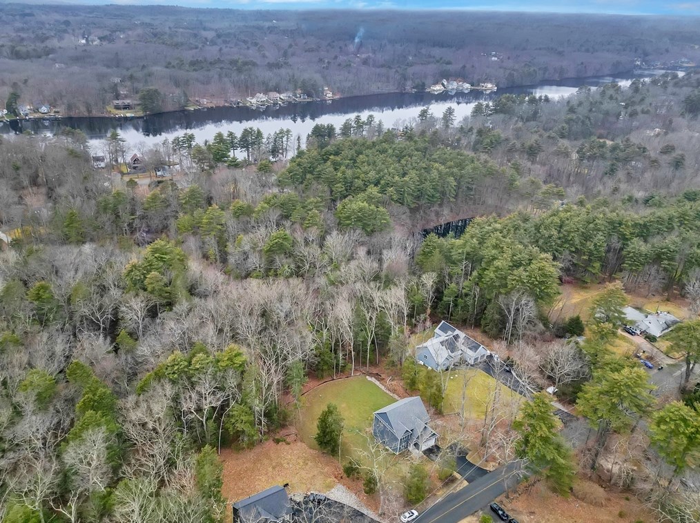 61 New Boston Rd, Sturbridge MA  01566-1334 exterior