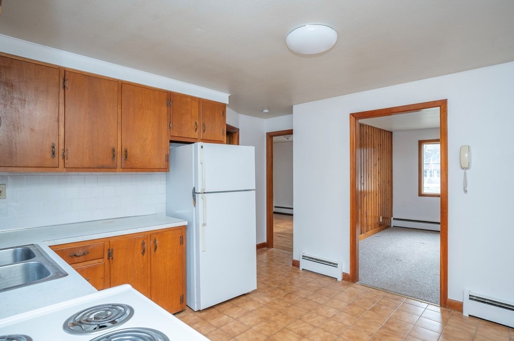 2278 County St, Taunton MA 02780-3509 exterior