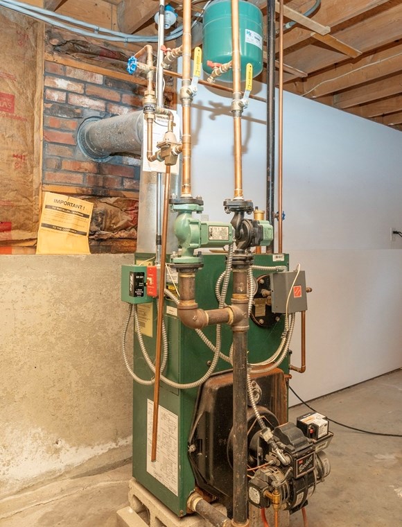 2278 County St, Taunton MA 02780-3509 exterior