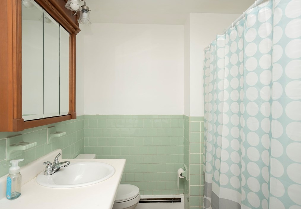 2278 County St, Taunton MA 02780-3509 exterior