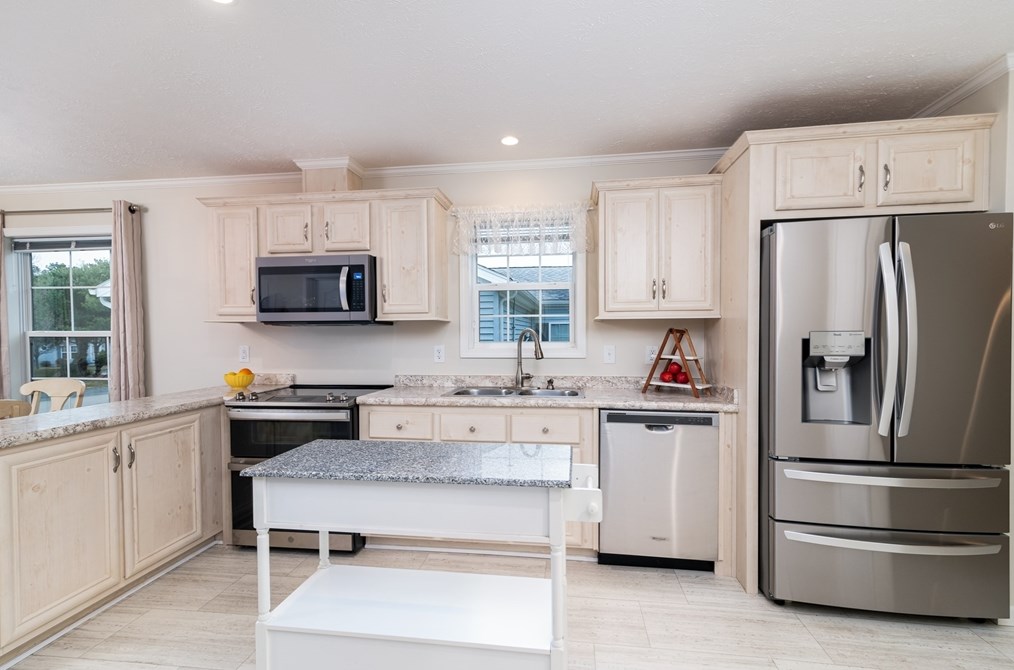 51 Willow Bend Blvd, Plymouth MA  02360-4698 exterior