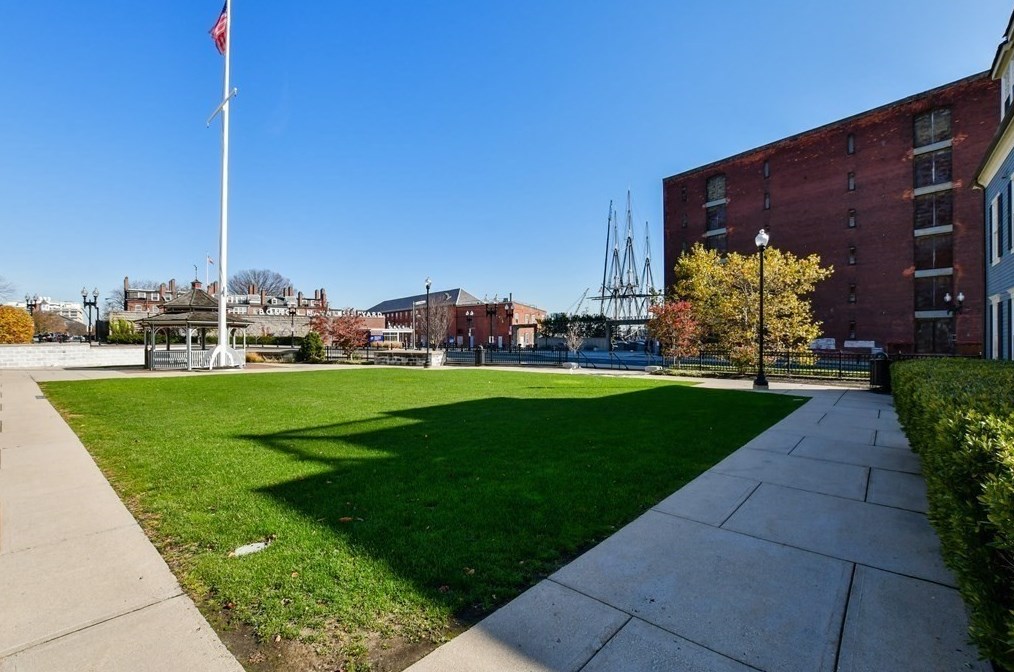 92 Constitution Rd, Boston MA  exterior