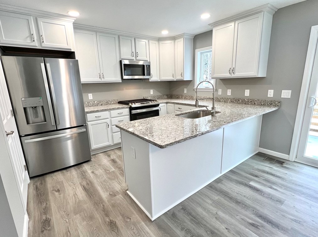 24 Apthorp St, Worcester MA  01606-1101 exterior