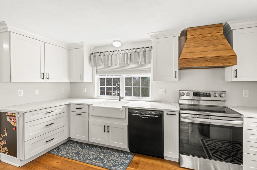 109 Alewife Rd, Plymouth MA  02360-2225 exterior