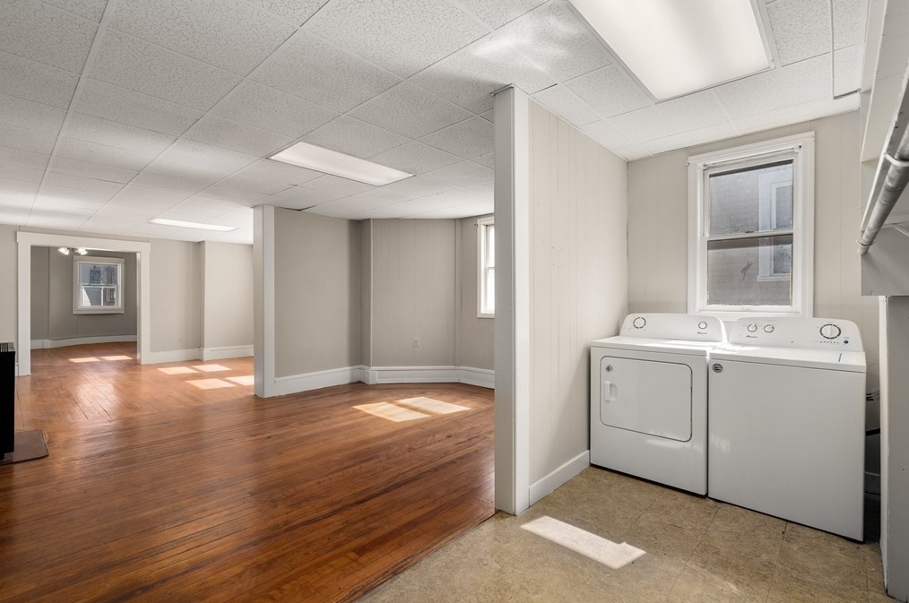 58 Providence St, Worcester MA 01604-4202 exterior