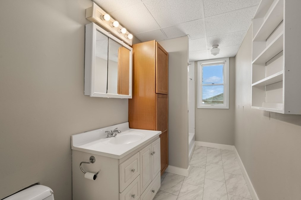 58 Providence St, Worcester MA 01604-4202 exterior