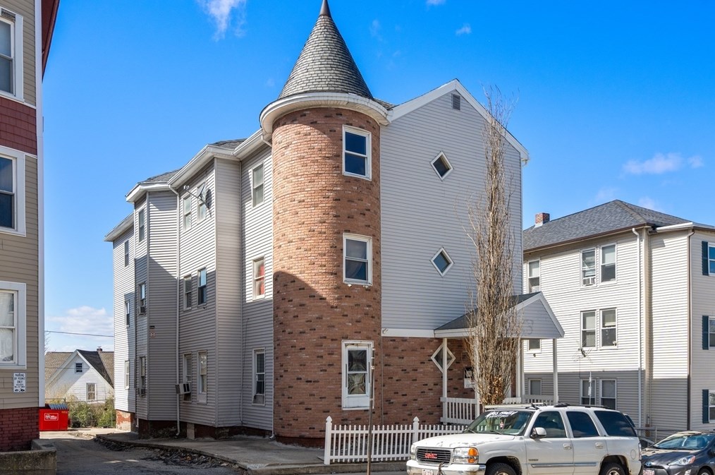 58 Providence St, Worcester MA 01604-4202 exterior