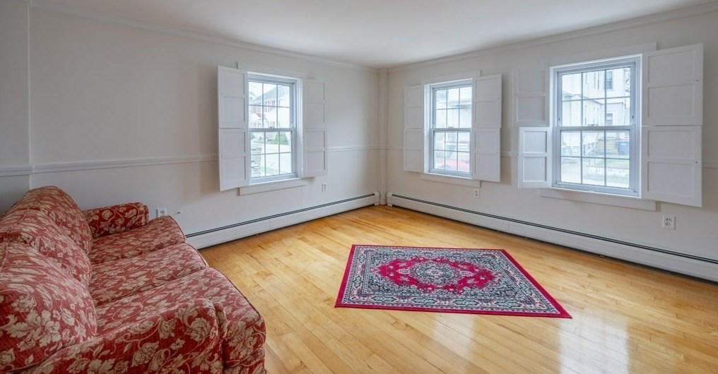 39 Middle St, Fairhaven MA  02719-2941 exterior