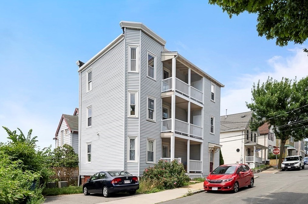 2 Berwick St, Somerville MA 02145-2502 exterior