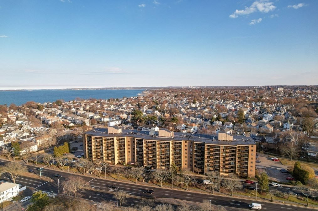 185 Quincy Shore Dr, Quincy MA 02171-2946 exterior