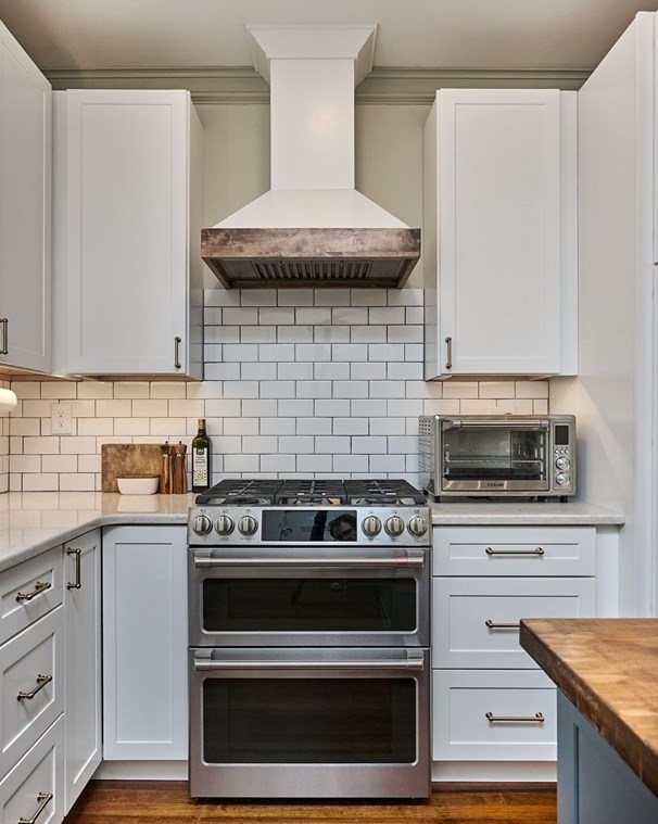 311 Prospect St, Northampton MA  01060-2049 exterior