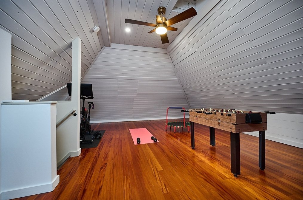 311 Prospect St, Northampton MA  01060-2049 exterior