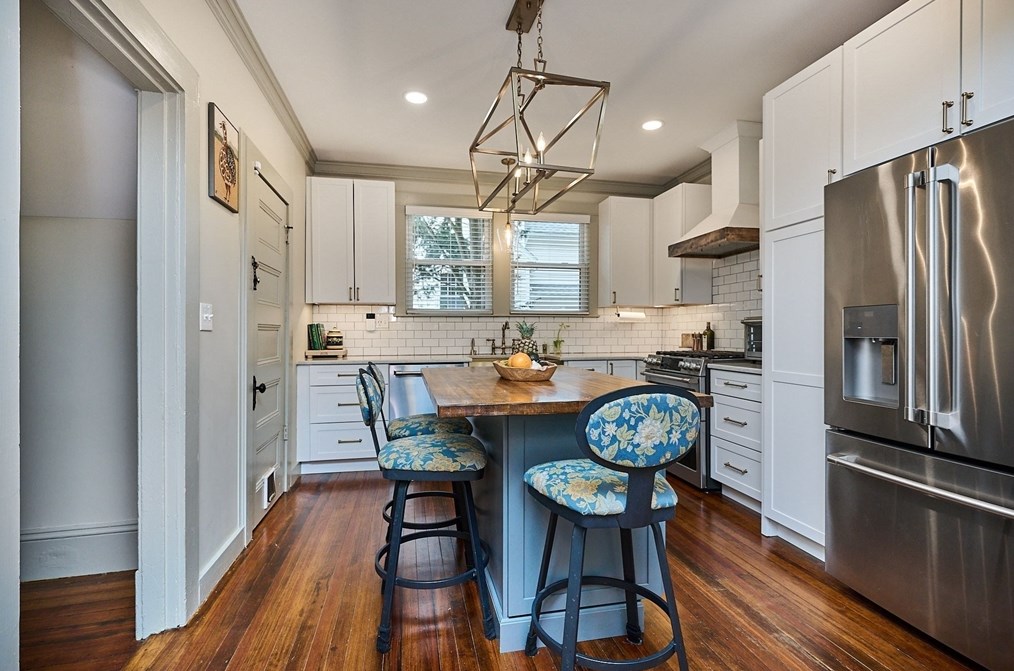 311 Prospect St, Northampton MA  01060-2049 exterior