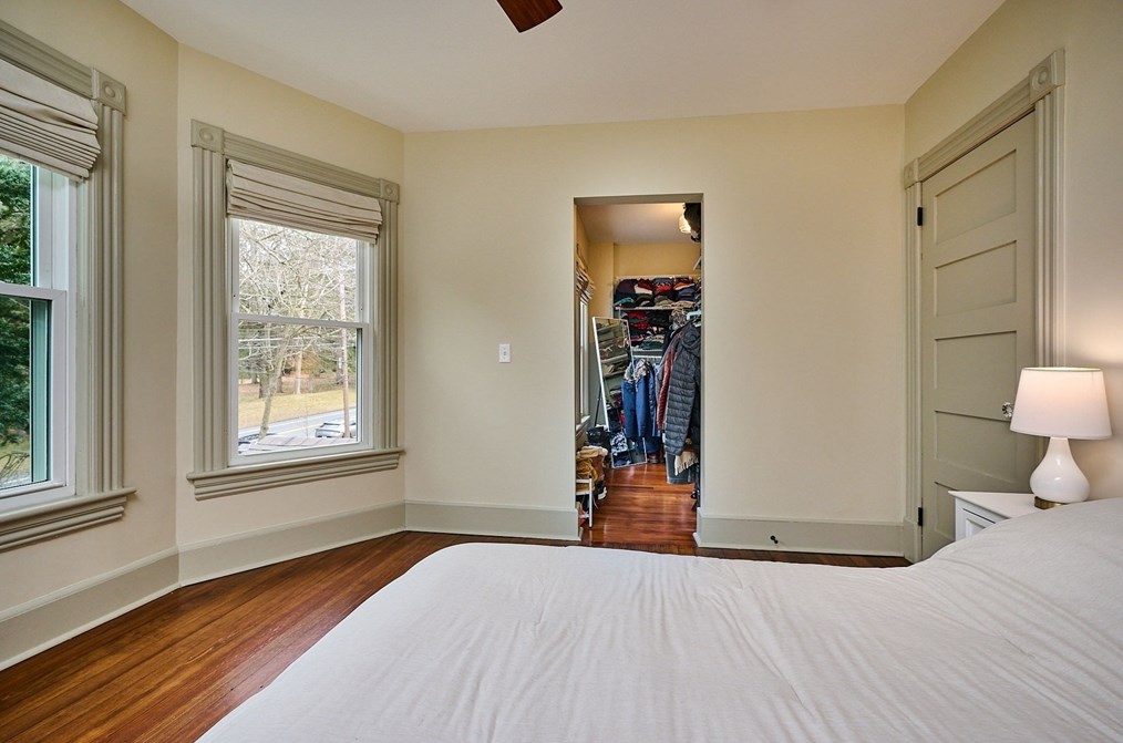 311 Prospect St, Northampton MA  01060-2049 exterior