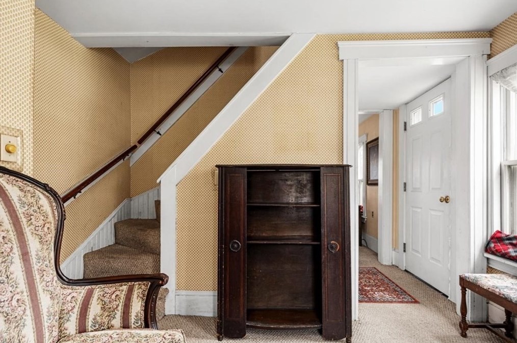 214 Hull St, Hingham MA 02043-1423 exterior