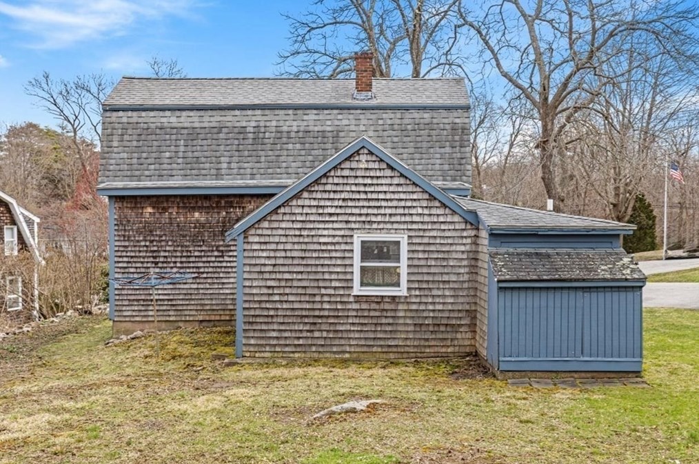 214 Hull St, Hingham MA 02043-1423 exterior