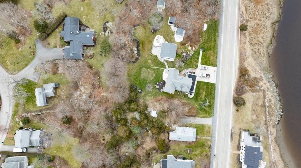 214 Hull St, Hingham MA 02043-1423 exterior