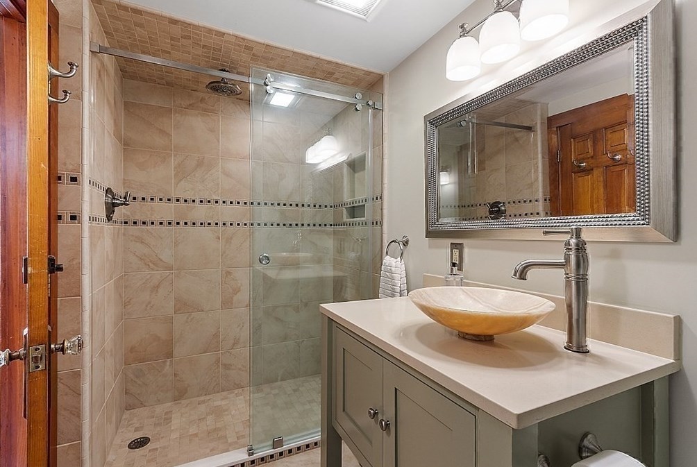 11 Cross Rd, Ashburnham MA 01430-1042 exterior