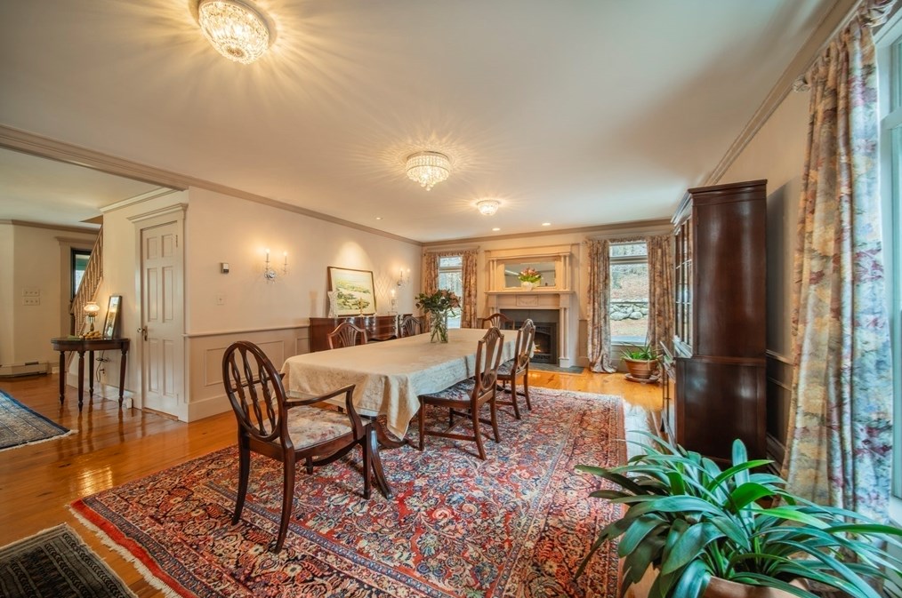 11 Cross Rd, Ashburnham MA 01430-1042 exterior