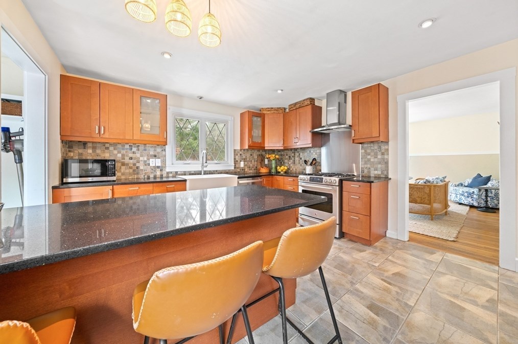 26 Black Cat Rd, Plymouth MA  02360-3506 exterior