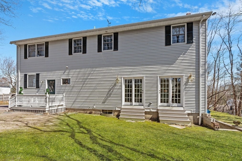 56 Louise Rd, Braintree MA 02184-5902 exterior