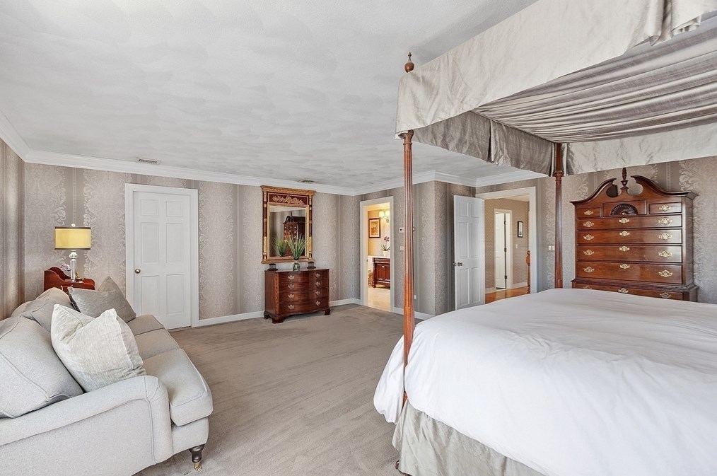 56 Louise Rd, Braintree MA 02184-5902 exterior