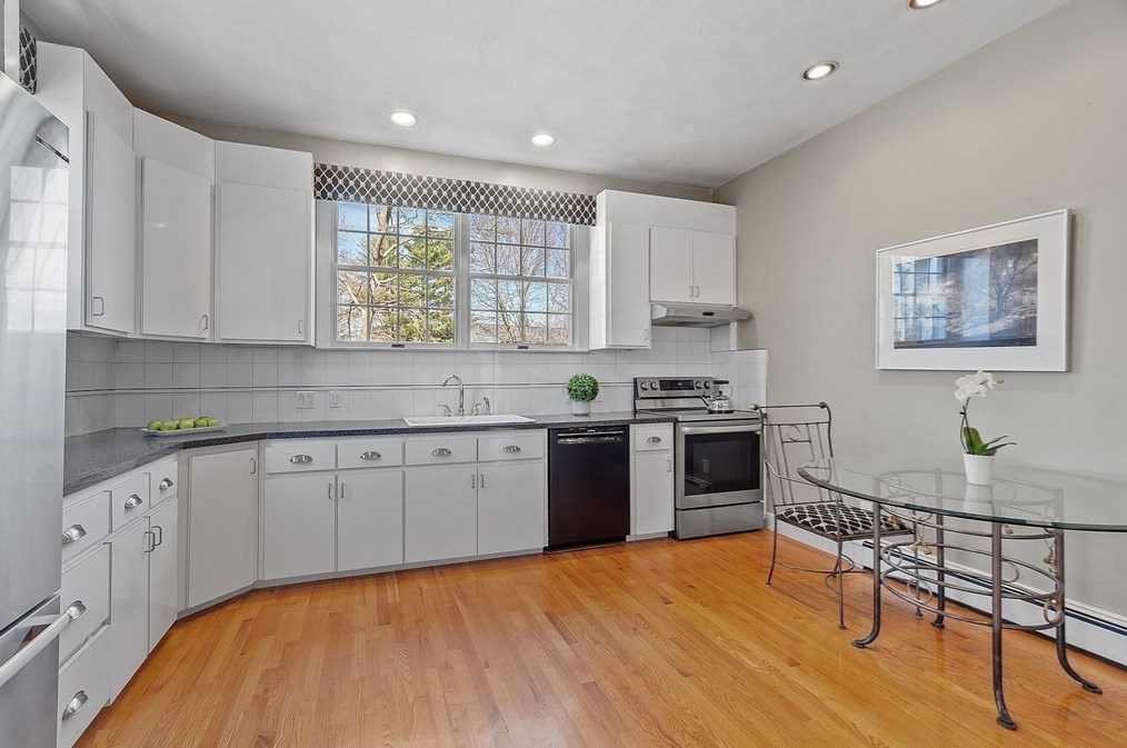 56 Louise Rd, Braintree MA 02184-5902 exterior