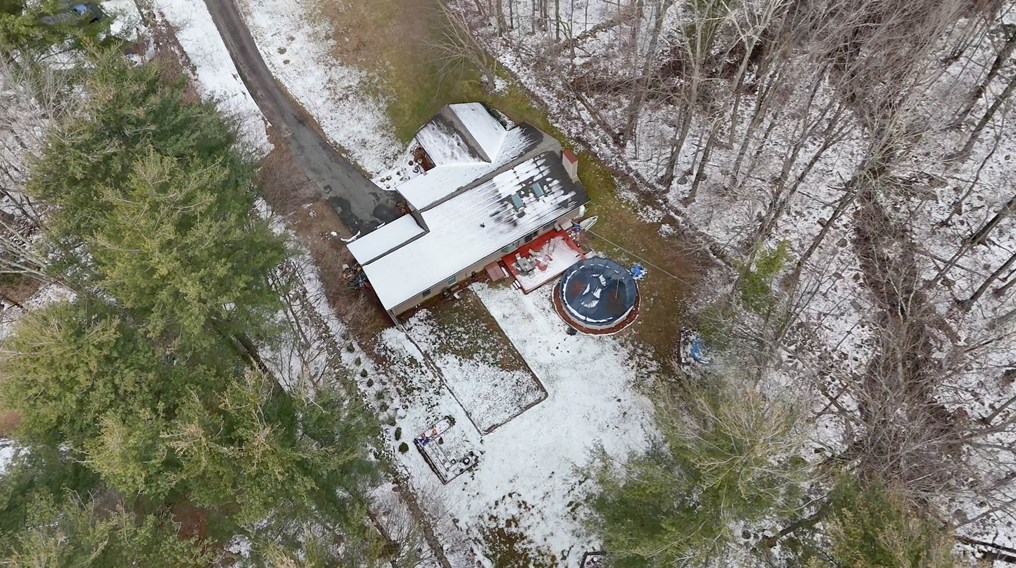 18 Hall Rd, Sturbridge MA 01566-1515 exterior