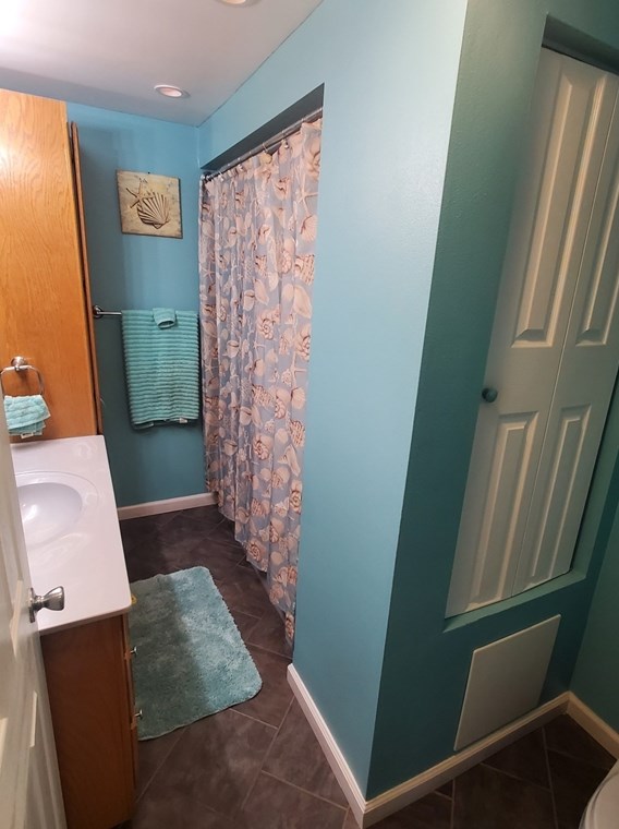 147 Denver St, Springfield MA 01109-1820 exterior