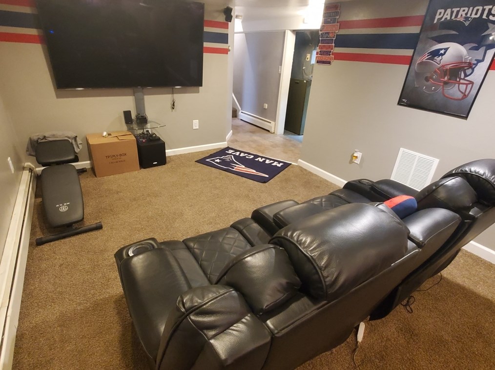 147 Denver St, Springfield MA 01109-1820 exterior