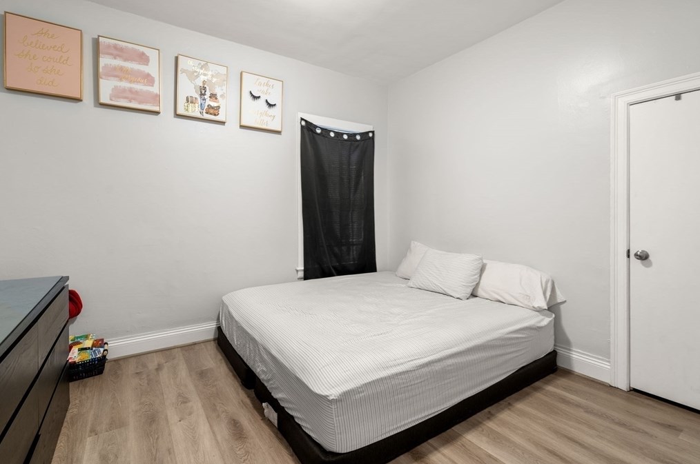 15 1 St, Brockton MA 02301-6124 exterior