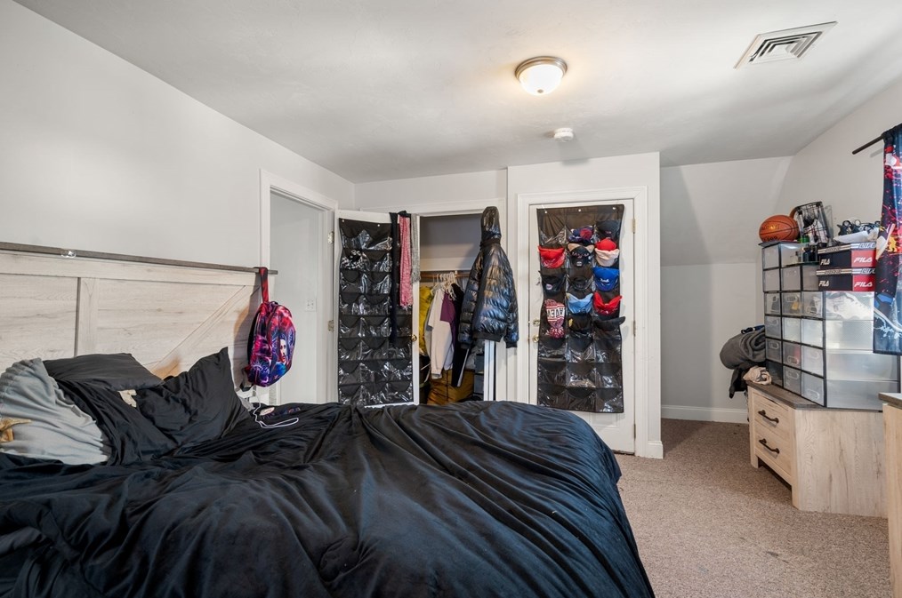 15 1 St, Brockton MA 02301-6124 exterior